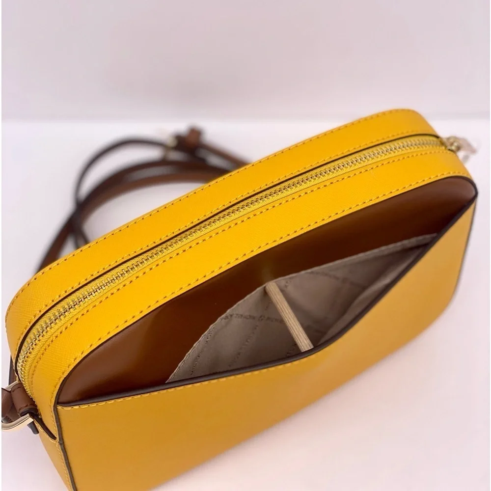Michael Kors Jet Set Travel East West Zip Chain Crossbody