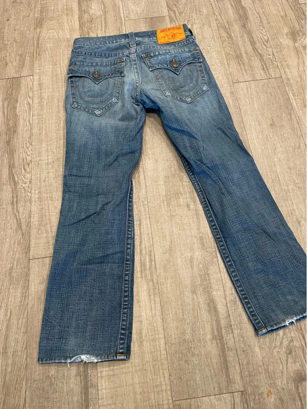 Vintage True Religion World Tour RICKY Medium wash slightly distressed jeans 34
